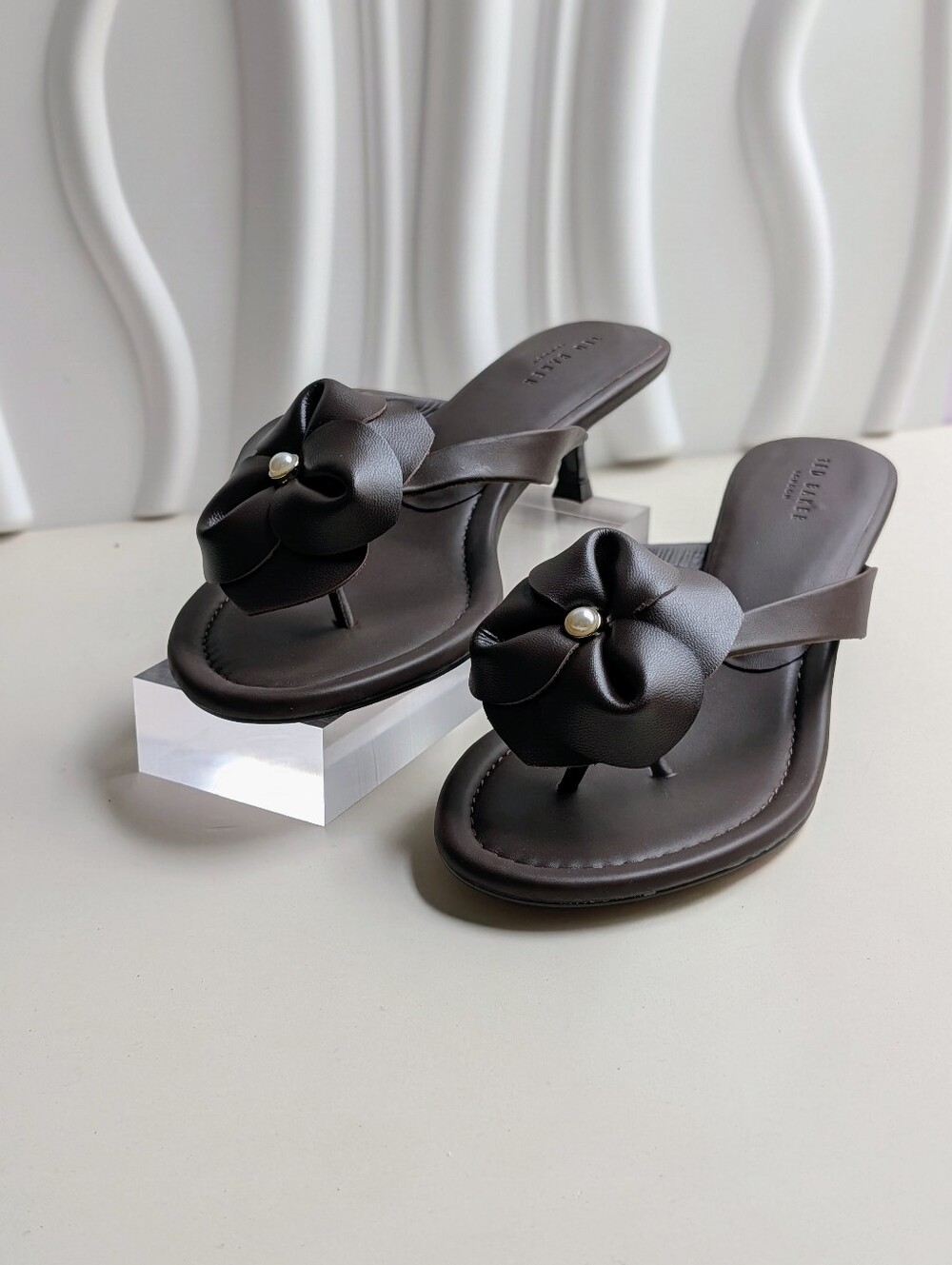NIB Ted Baker Birdie Brown Floral Pearl Kitten Heel Sandals Size 8